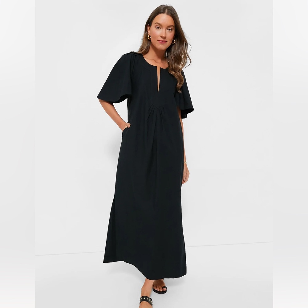 Black Finley Flutter Sleeve Maxi Dress ✨ worn once ✨